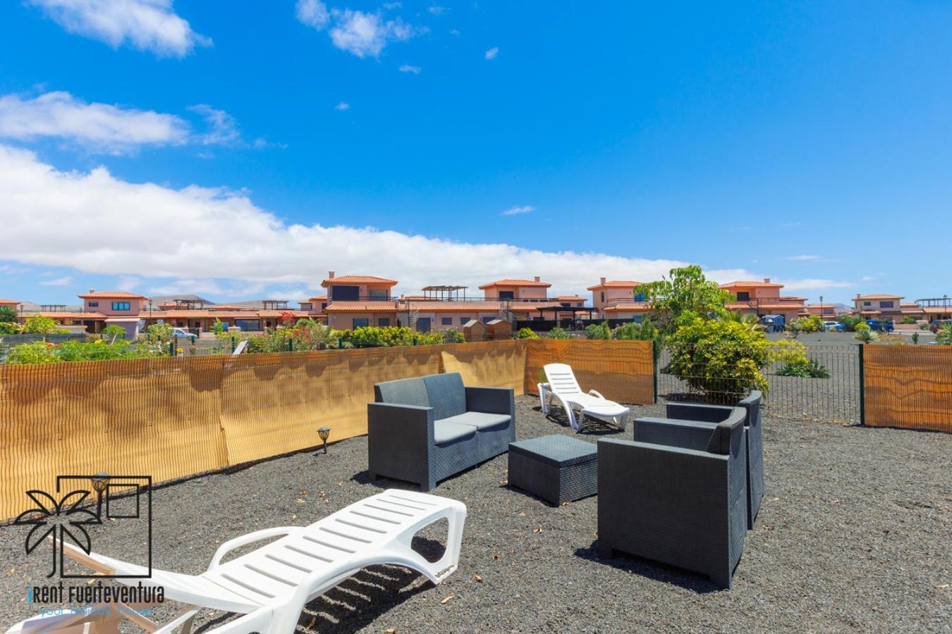 Casa De Los Viajeros Majanicho Irent Fuerteventura Villa Corralejo Bagian luar foto